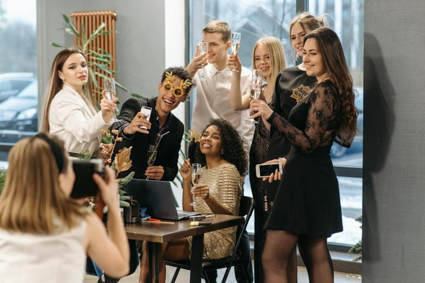 How to Organize a Memorable Office Christmas Party