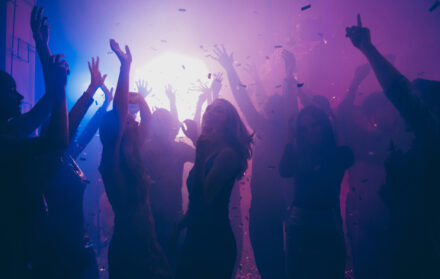 How to Plan a Night Out That Encourages Bonding