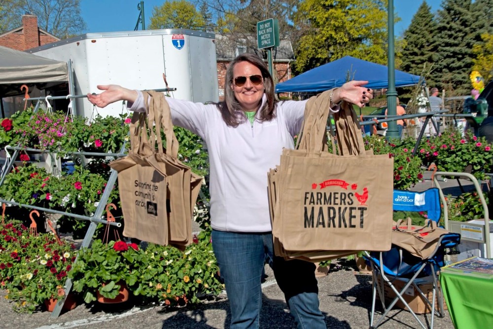 The Benefits of Shopping at Farmers' Markets