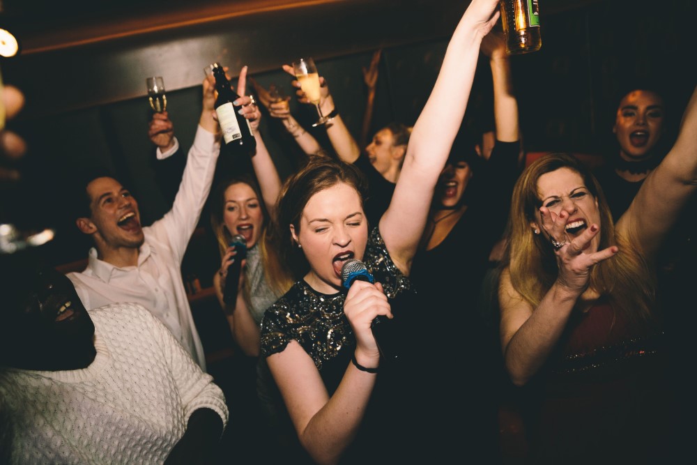 Unleash Your Inner Rock Star at Sixes Social Cricket Karaoke with a Twist