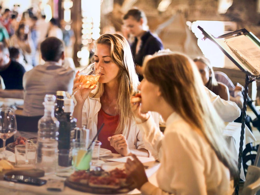 Tips for Planning a Successful Group Dining Experience